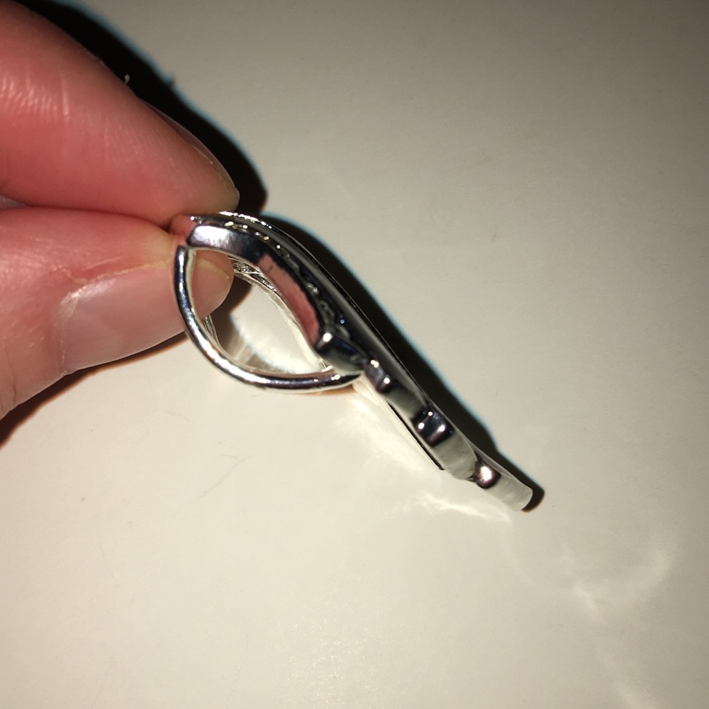 Black and Silver Sparkly Pendant - Picture 3 of 3